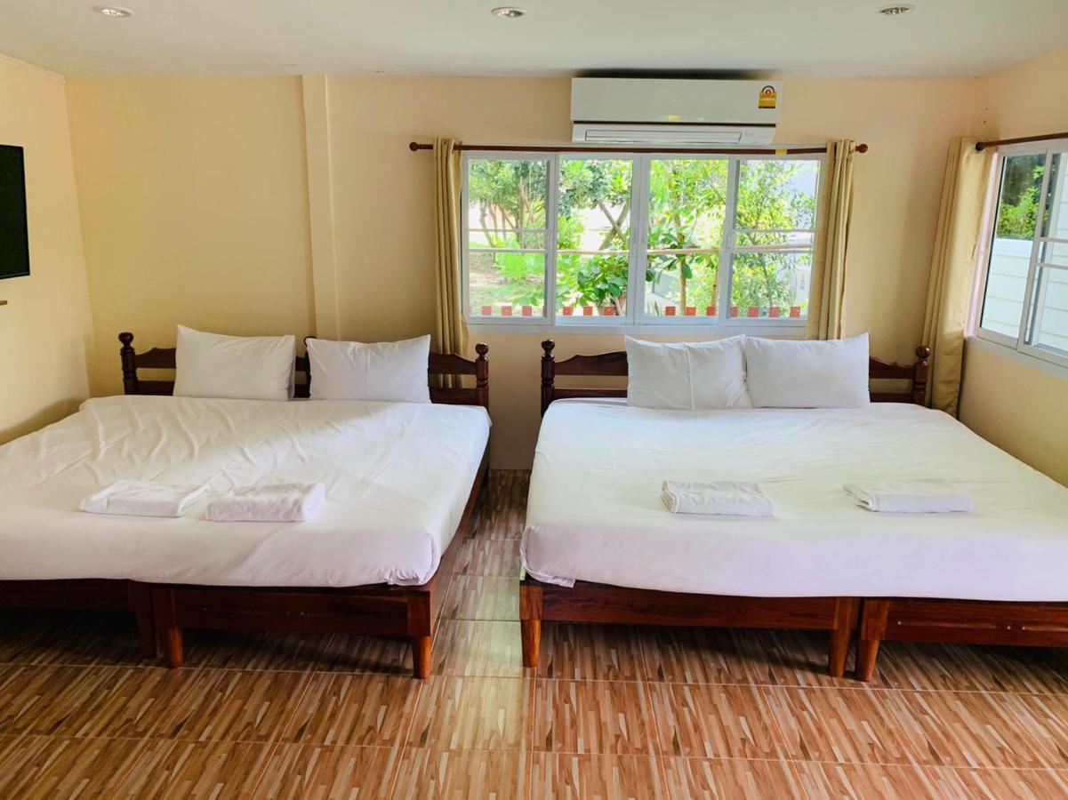 Baan Suan Khun Yaiy Hotel Ban Wang Takhrai Bagian luar foto
