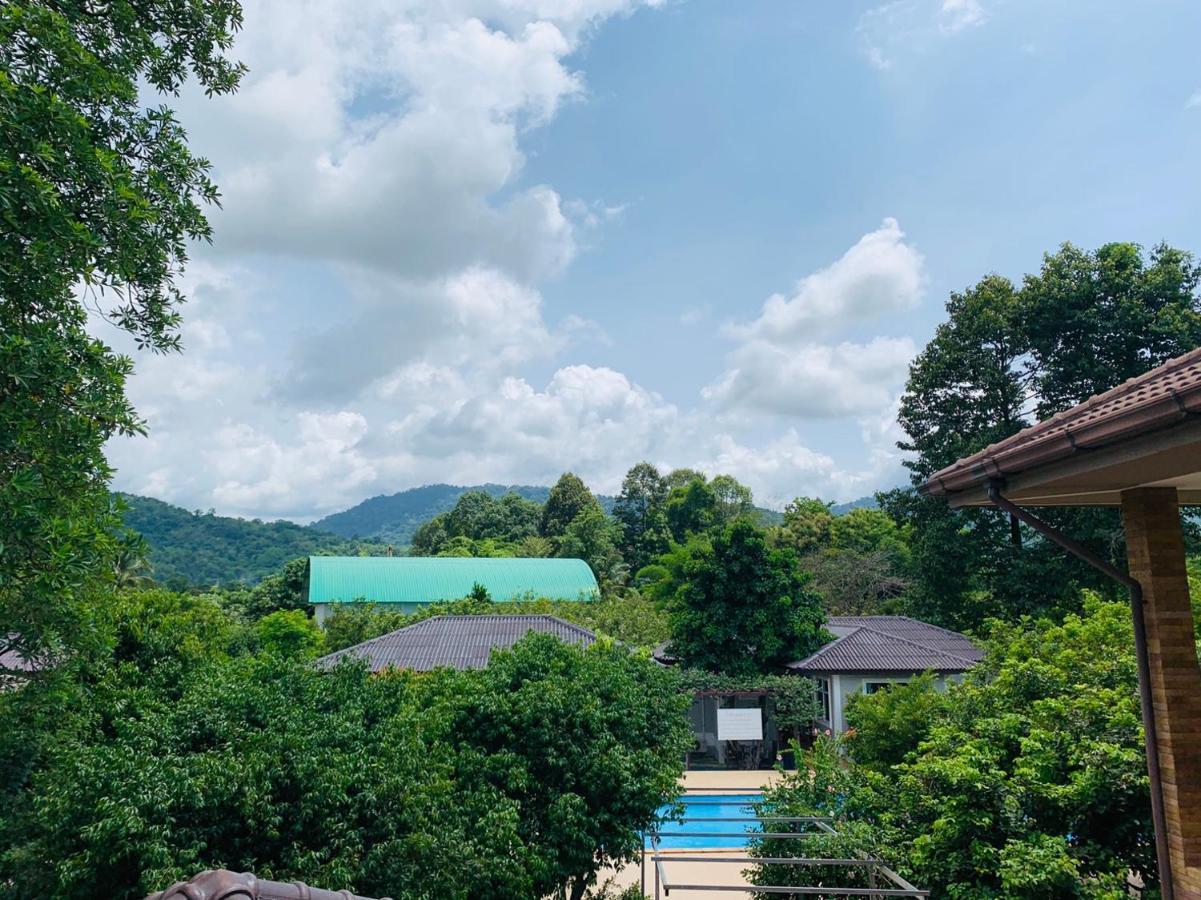 Baan Suan Khun Yaiy Hotel Ban Wang Takhrai Bagian luar foto