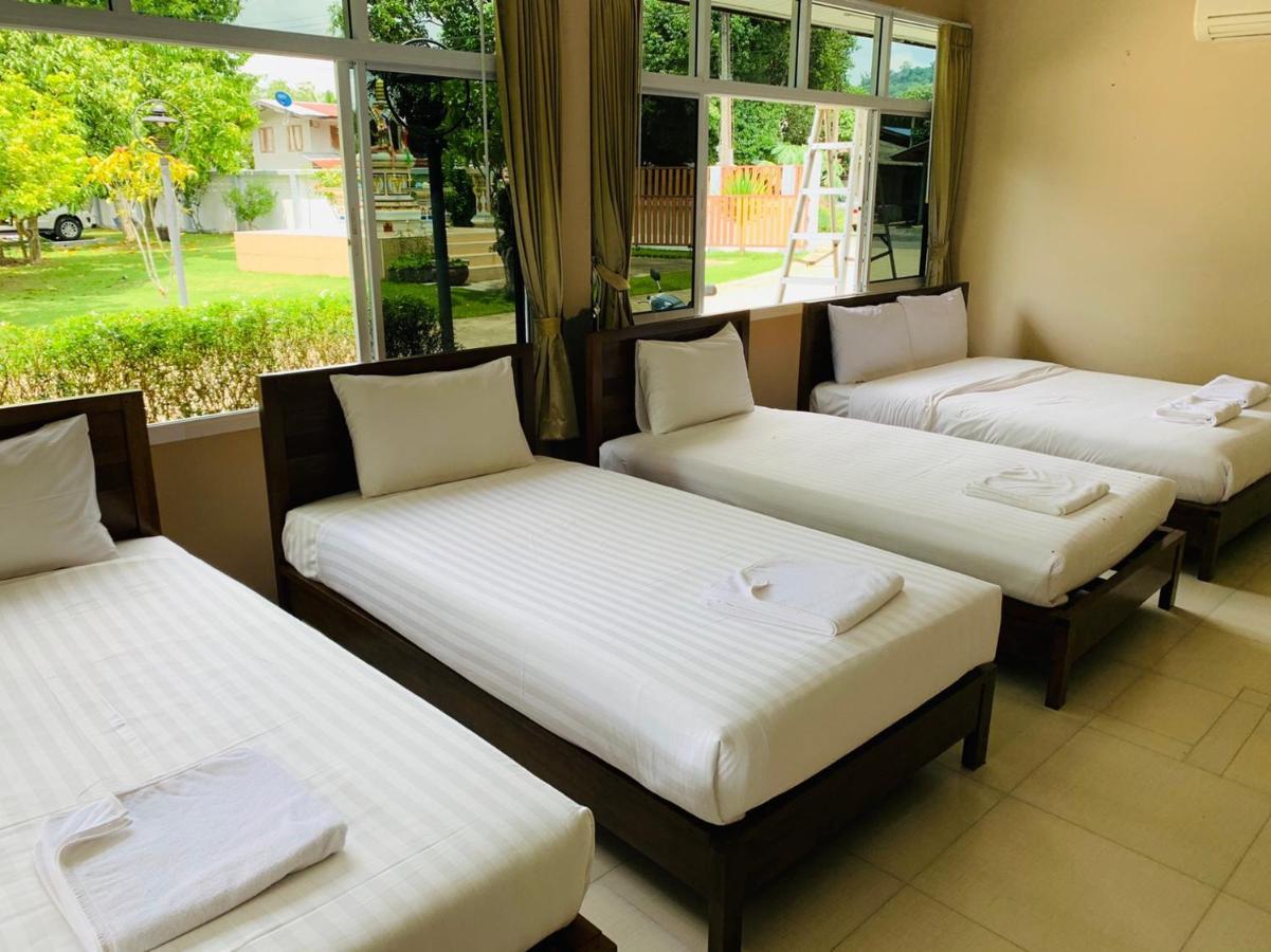 Baan Suan Khun Yaiy Hotel Ban Wang Takhrai Bagian luar foto