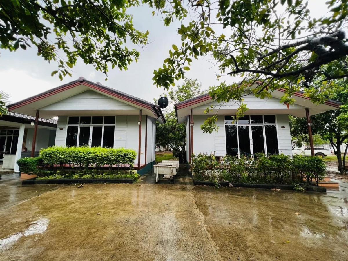 Baan Suan Khun Yaiy Hotel Ban Wang Takhrai Bagian luar foto