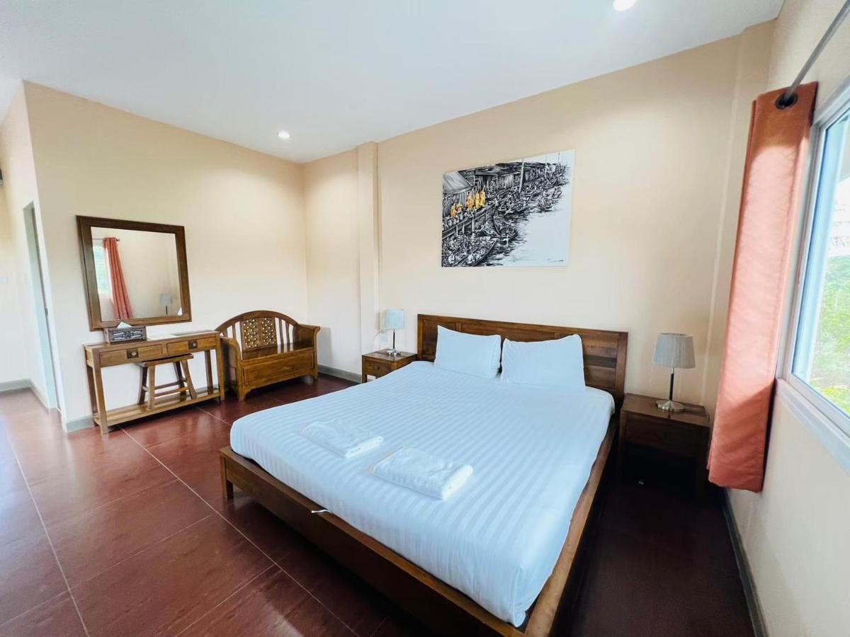 Baan Suan Khun Yaiy Hotel Ban Wang Takhrai Bagian luar foto