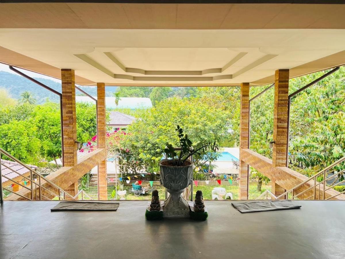 Baan Suan Khun Yaiy Hotel Ban Wang Takhrai Bagian luar foto