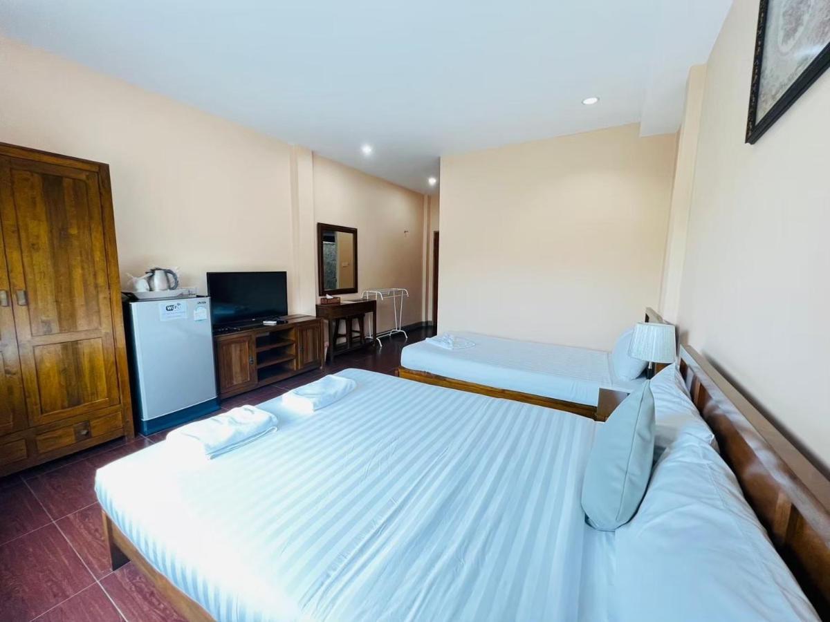 Baan Suan Khun Yaiy Hotel Ban Wang Takhrai Bagian luar foto
