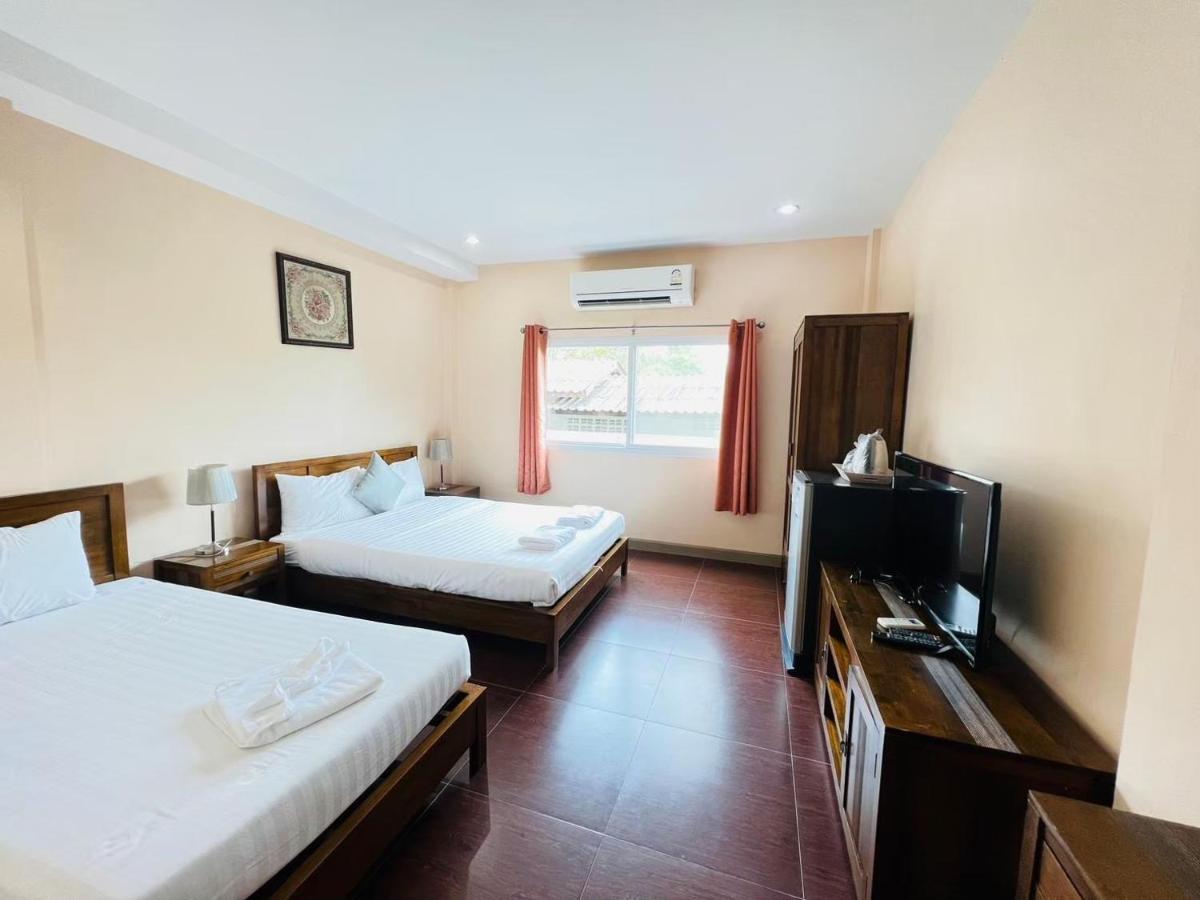 Baan Suan Khun Yaiy Hotel Ban Wang Takhrai Bagian luar foto