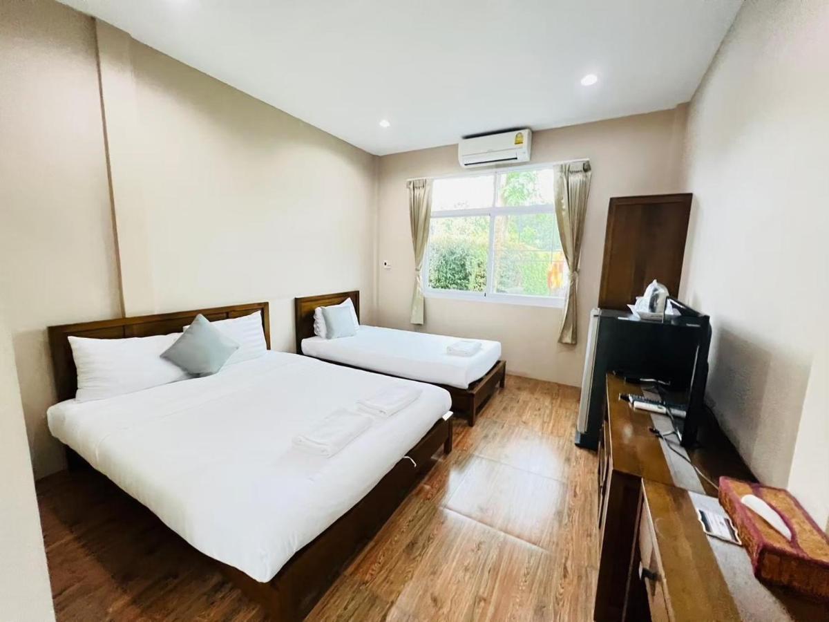 Baan Suan Khun Yaiy Hotel Ban Wang Takhrai Bagian luar foto