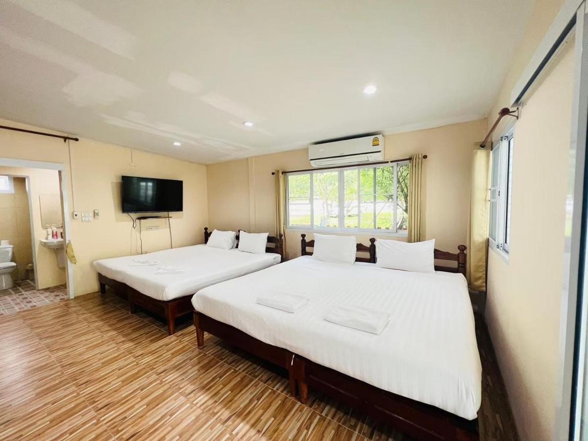 Baan Suan Khun Yaiy Hotel Ban Wang Takhrai Bagian luar foto